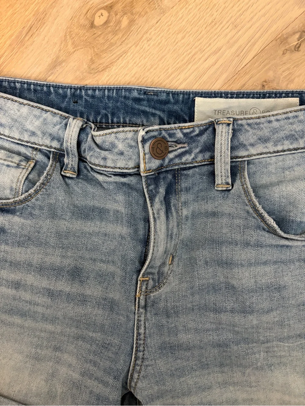 Treasure & Bond Light Blue Denim Roll-Cuff Shorts - Picture 3 of 6